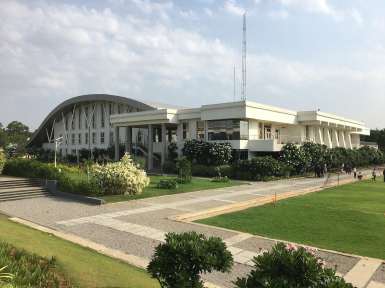 Oakridge International School Reviews