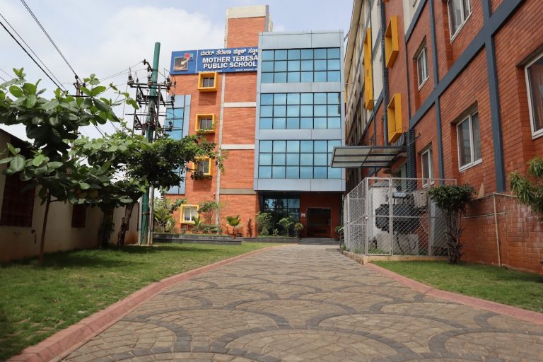 mother teresa public school reviews